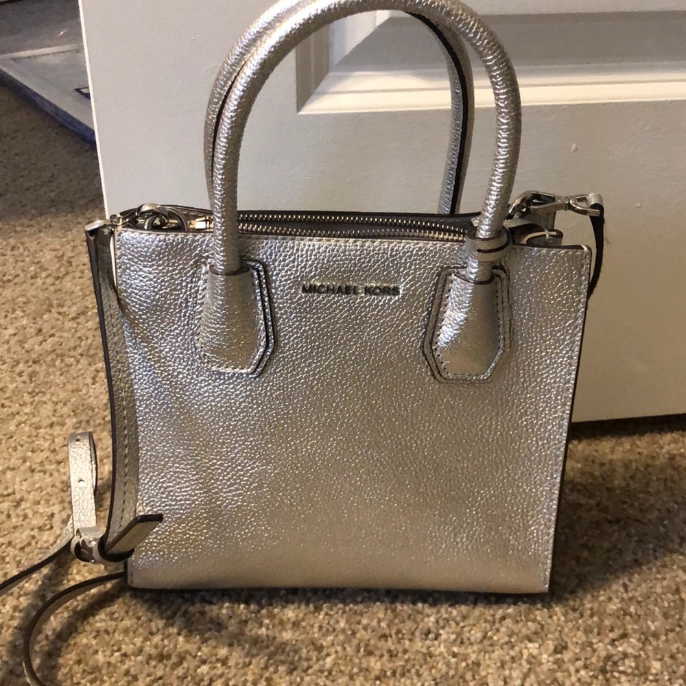 MICHAEL KORS LEATHER CROSSBODY
